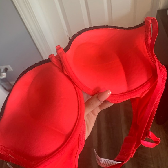 34C brand new bra (red) - Picture 4 of 4